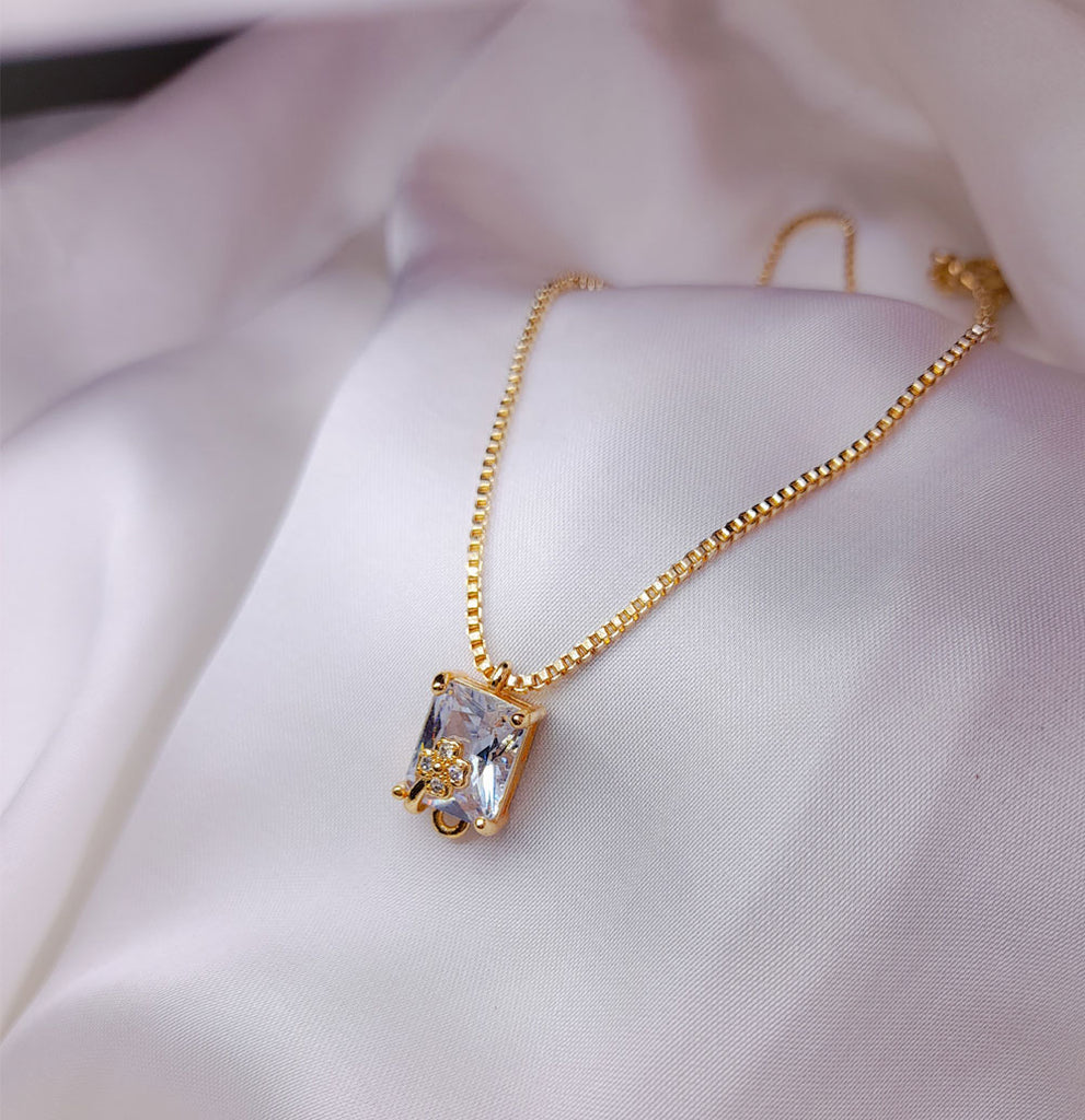 CRYSTAL STONE LOCKET