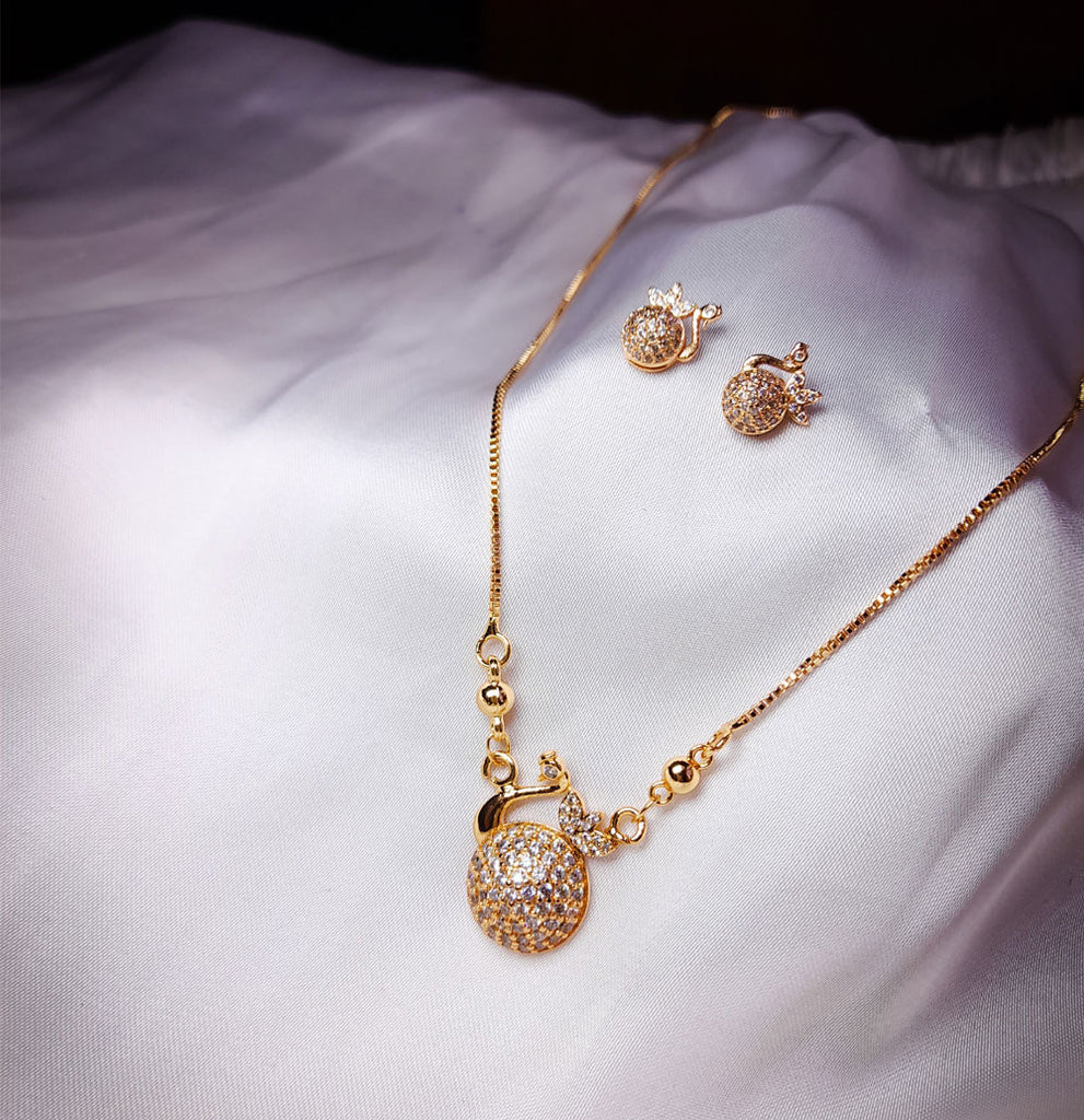 PEACOCK EARING SET WITH NECKLACE